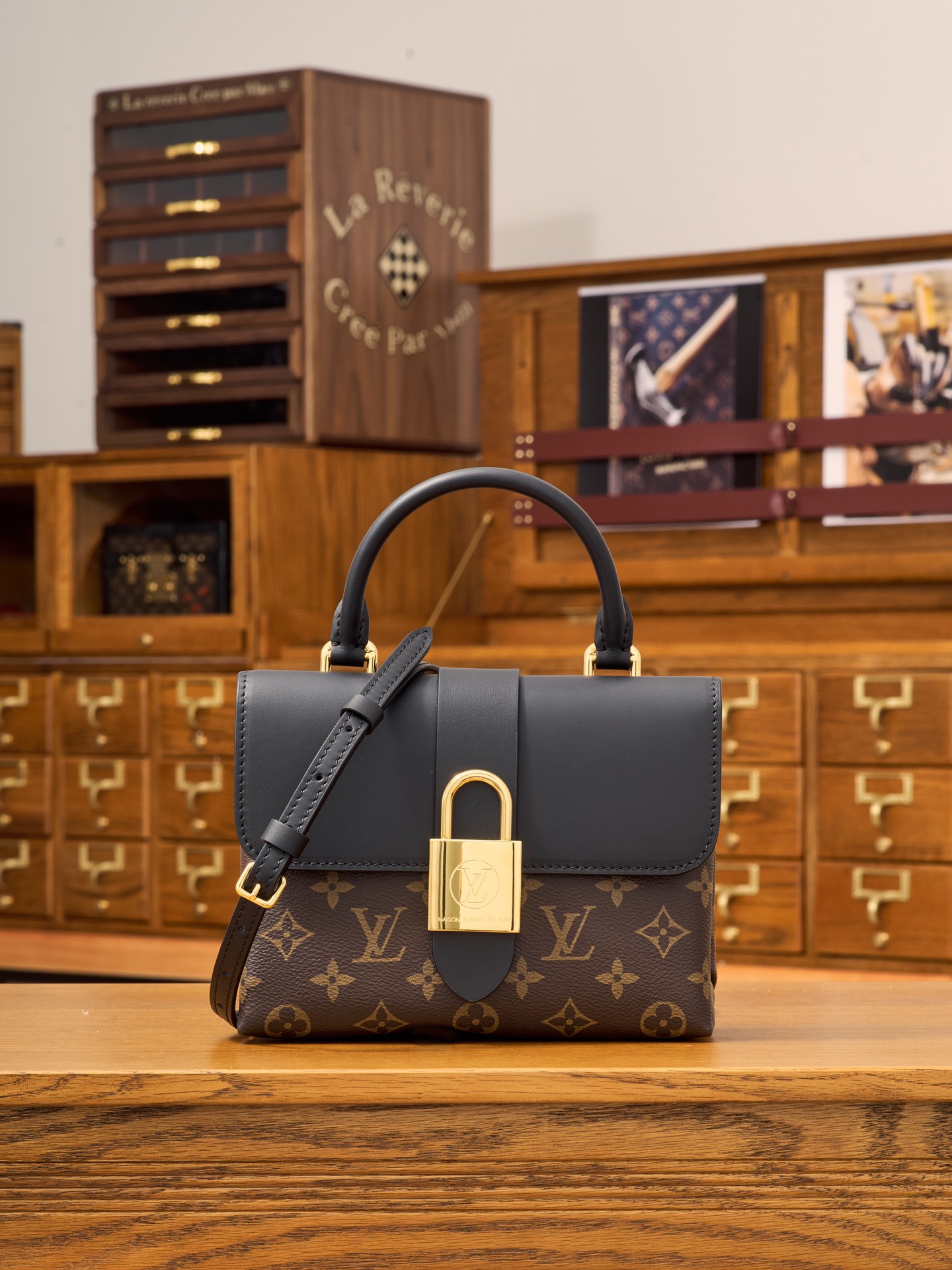 루이비통 Louis Vuitton M44141 Locky BB Monogram Black 20CM