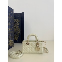 디올 Dior Lady D-Joy Micro Bag White 16cm
