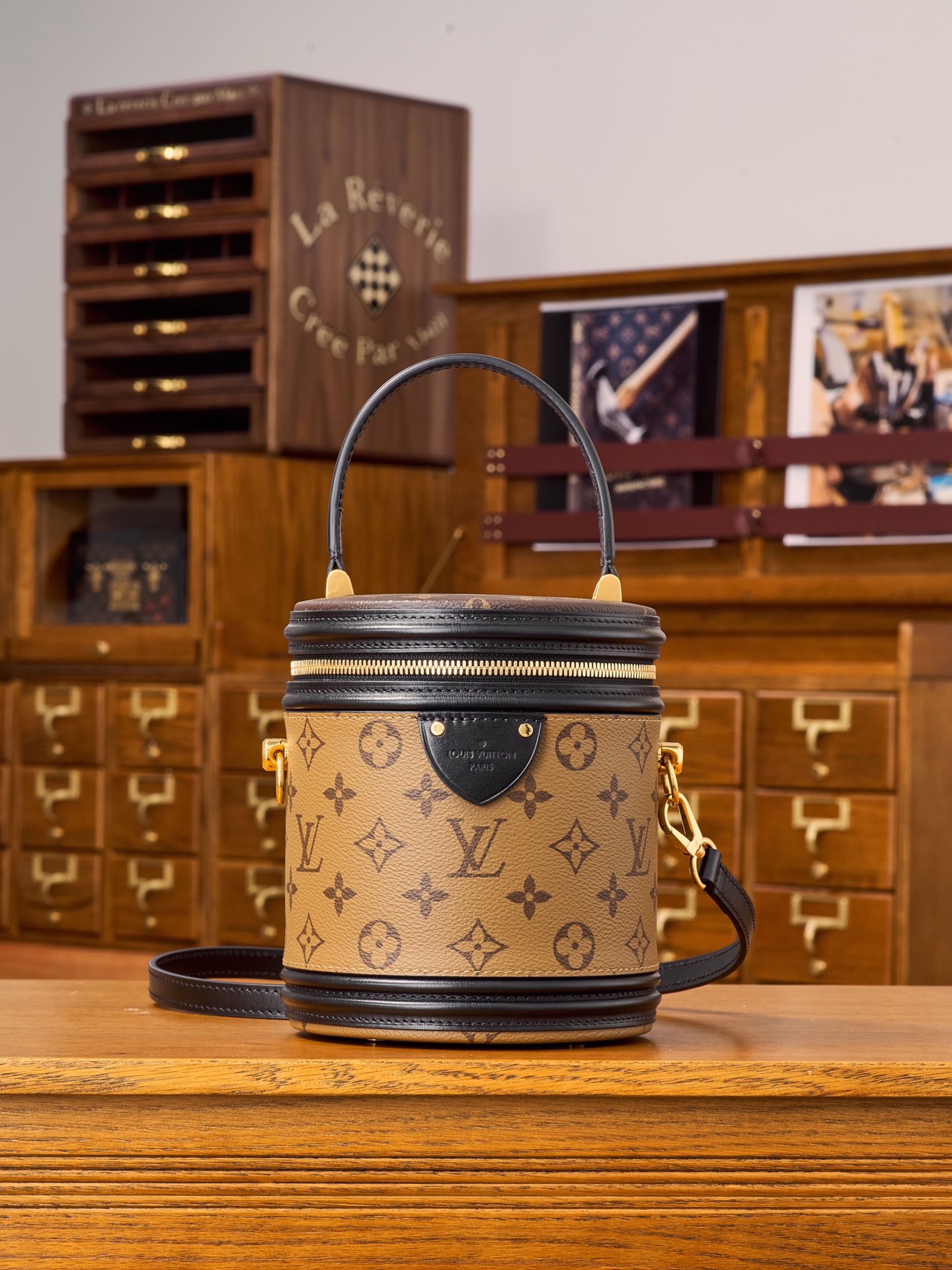 루이비통 Louis Vuitton M43986 Cannes Monogram and Monogram Reversed