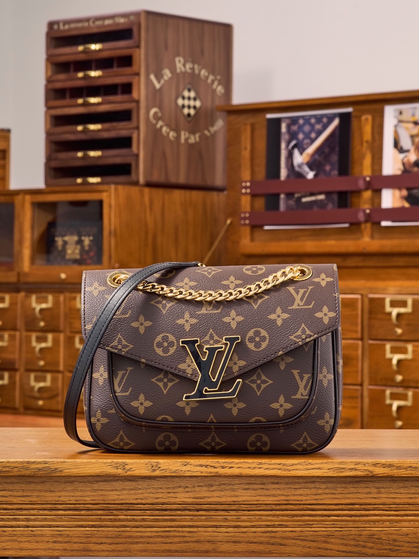 루이비통 Louis Vuitton M45592 Passy Monogram 24CM