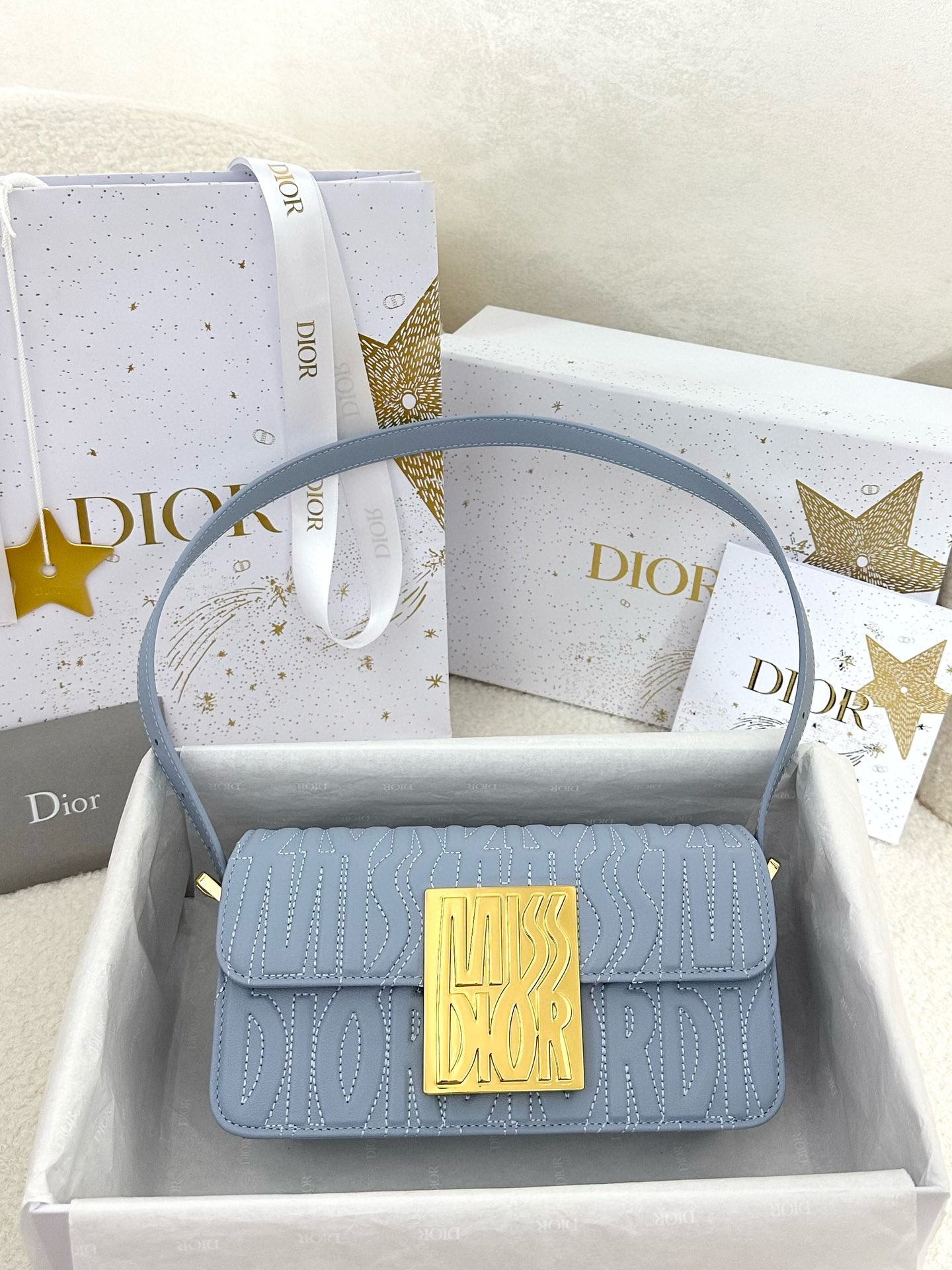 디올 Dior Miss Dior Flap Bag Blue 22cm