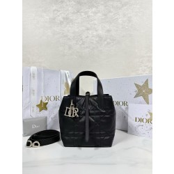 디올 Dior Small Dior Toujours Vertical Tote Bag Black 16cm