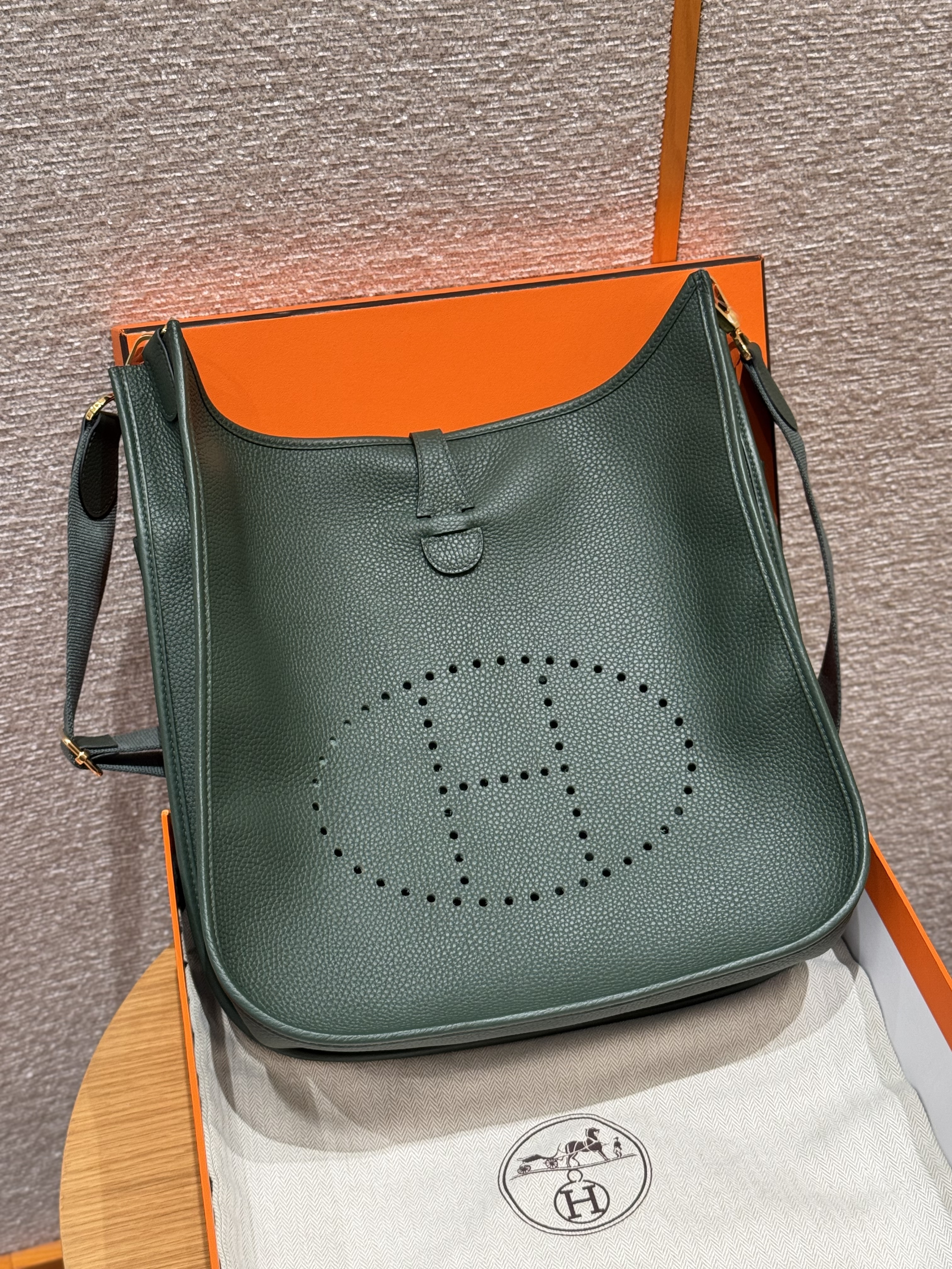 에르메스 Hermes Evelyne 33cm clemence 65 Vert Moyen/gold