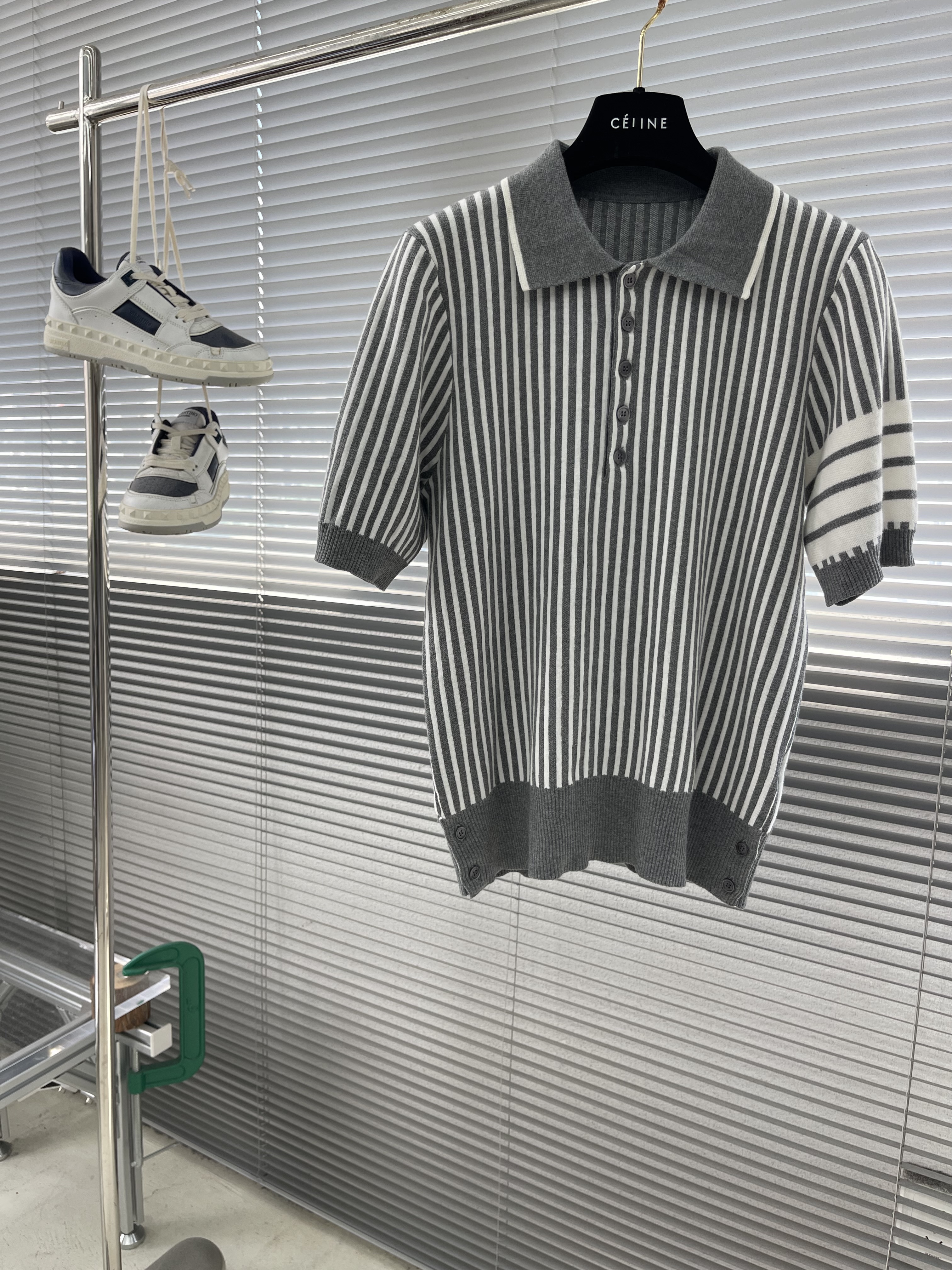 톰브라운 Thom Browne 동서 폴로 셔츠