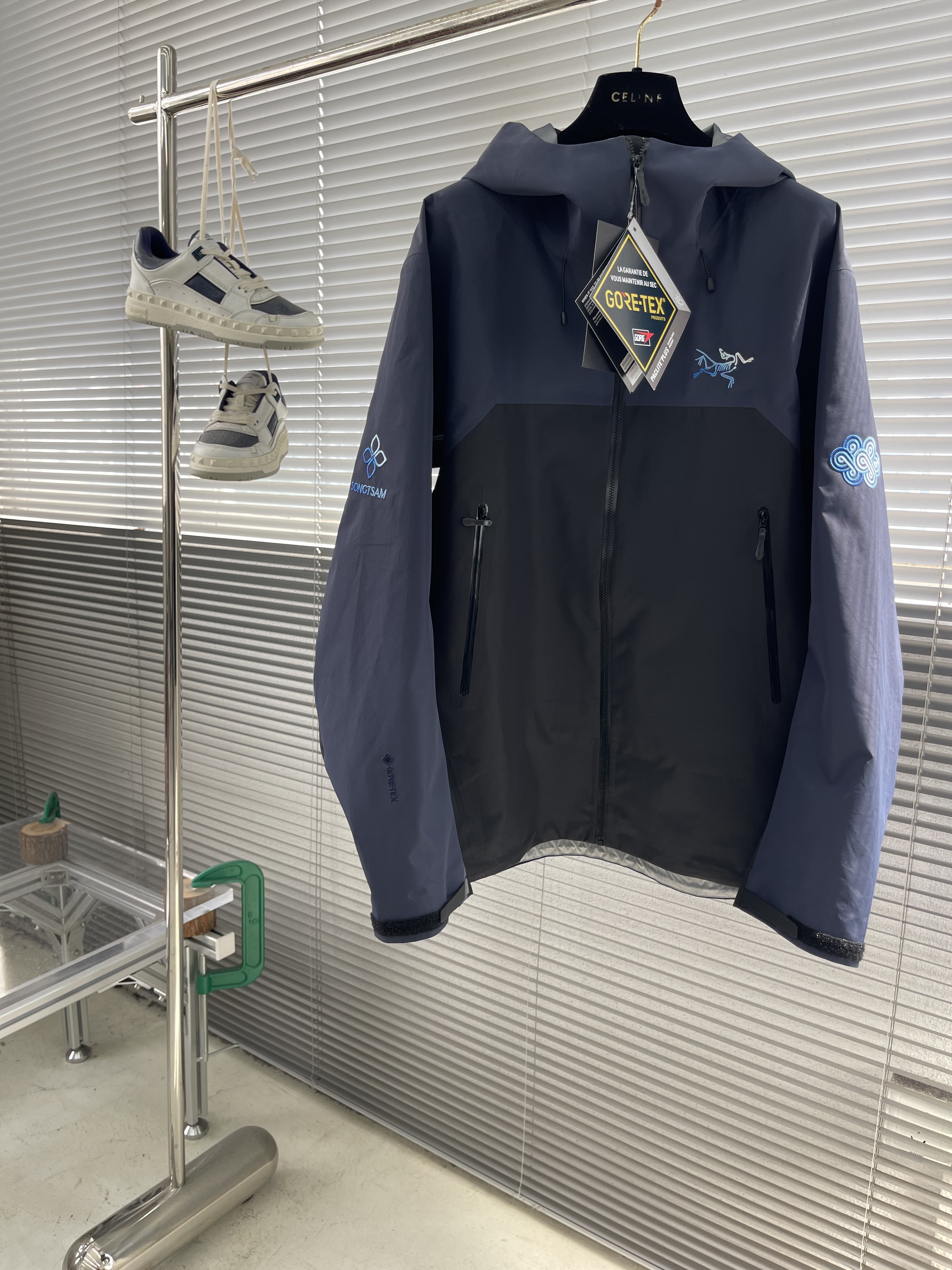 아크테릭스 ARC'TERYX 재킷