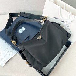 프라다 Prada 1BC264 익스플로어 라지 리나일론 및 가죽 백 32CM