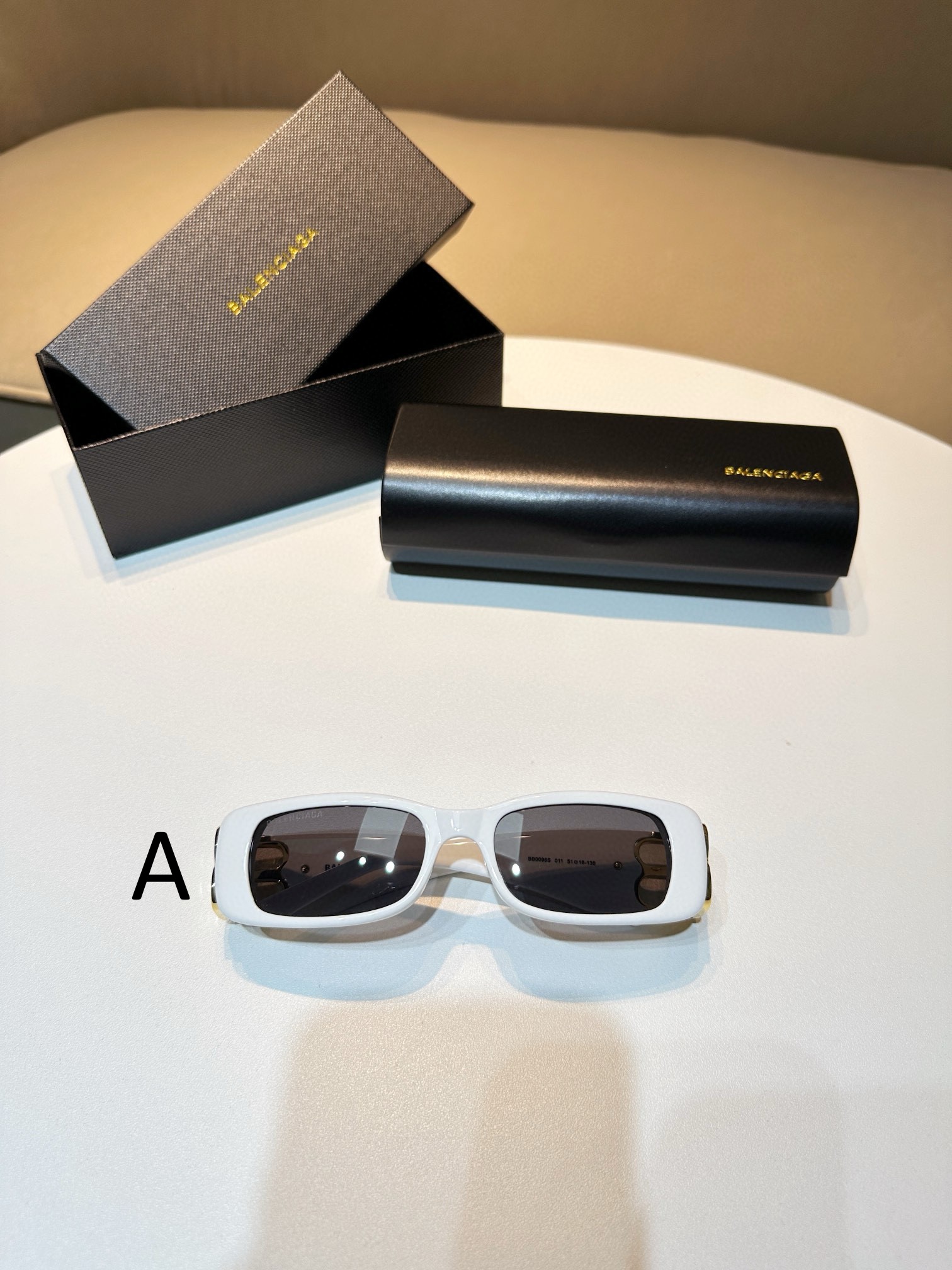 발렌시아가 Balenciaga 51-18-130