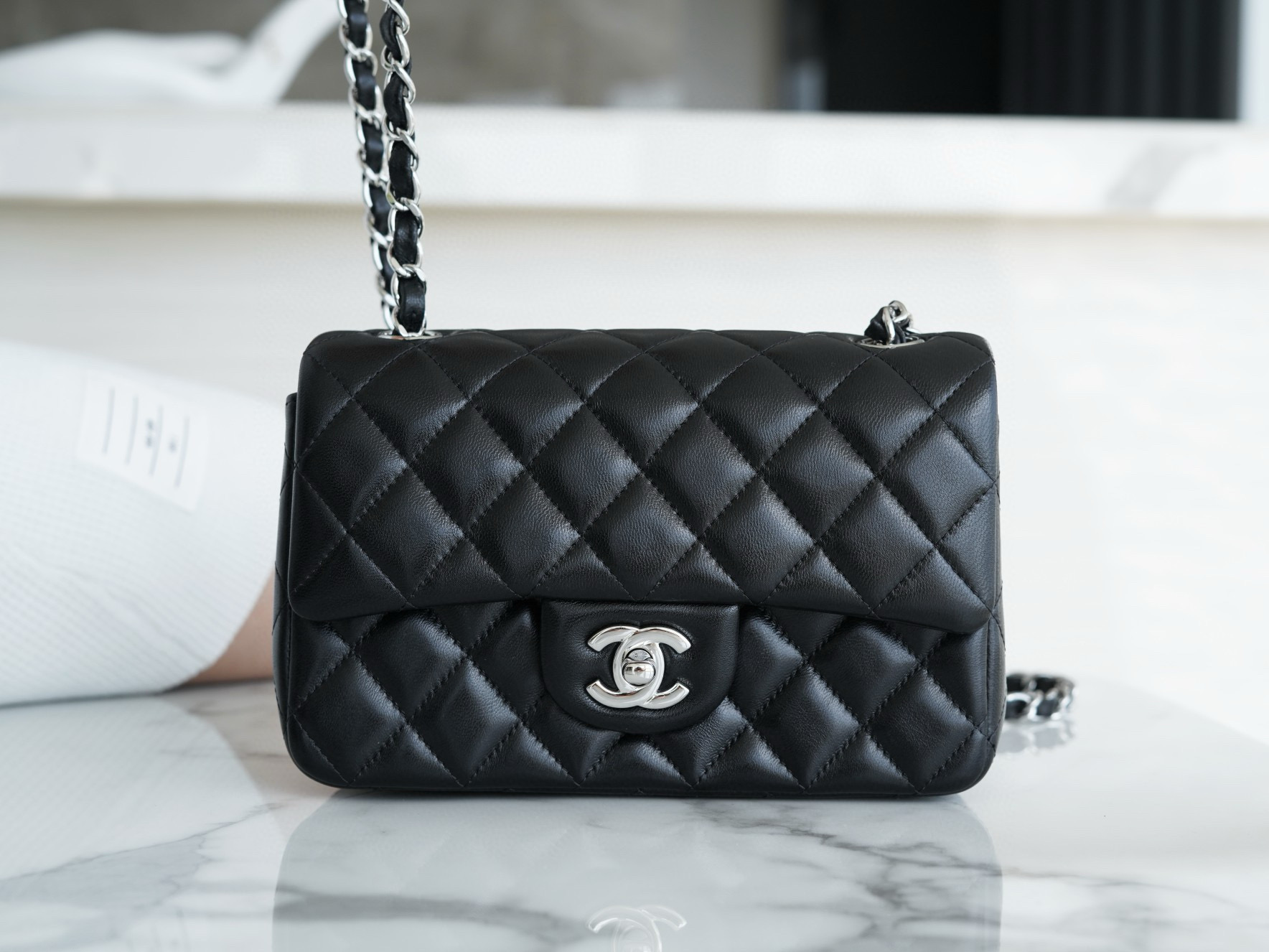 샤넬 Chanel Mini Classic Flap Bag A69900 Black silver 20cm