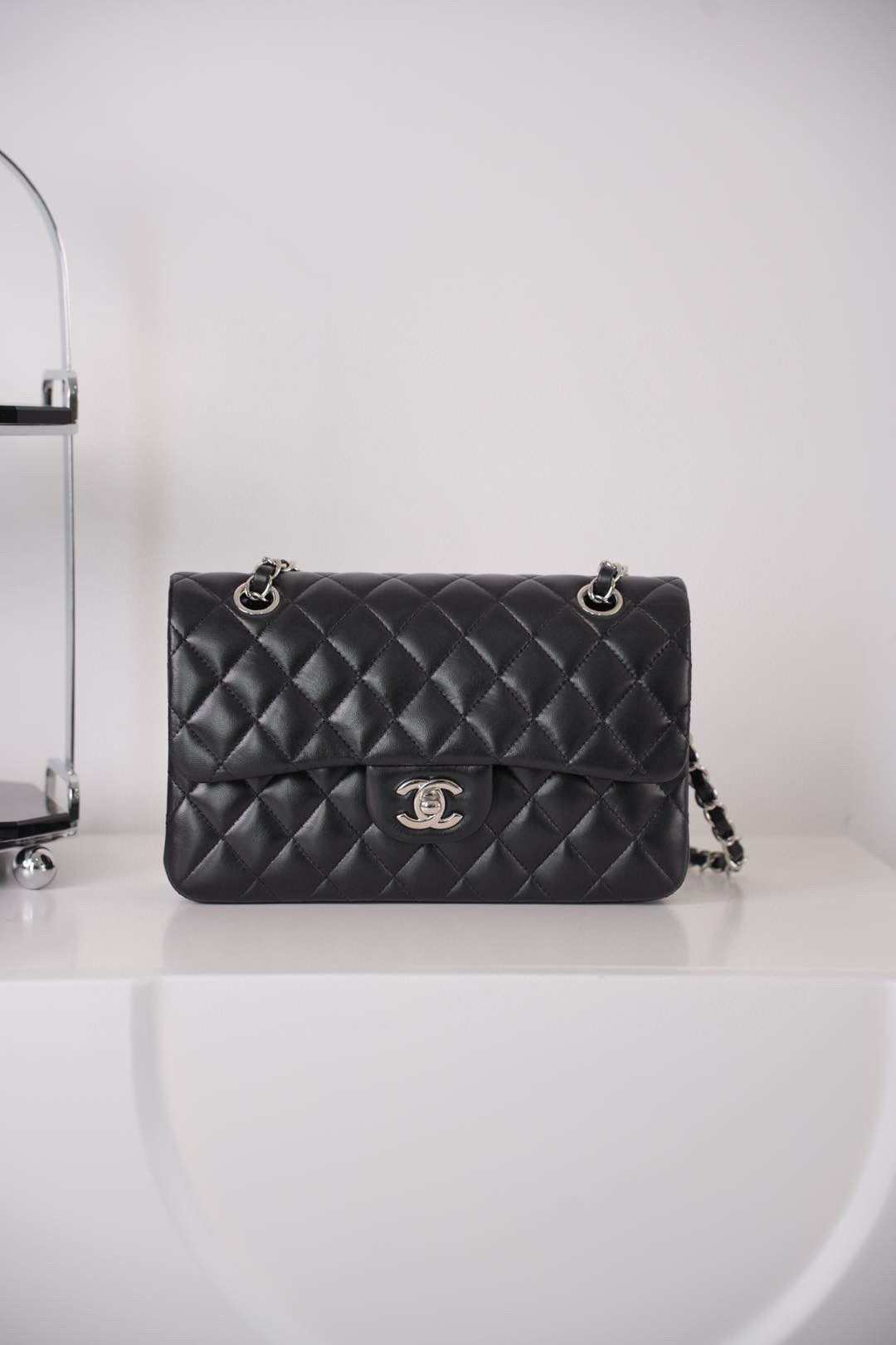 샤넬 Chanel Small Classic Flap Bag A01113 Black silver 23cm