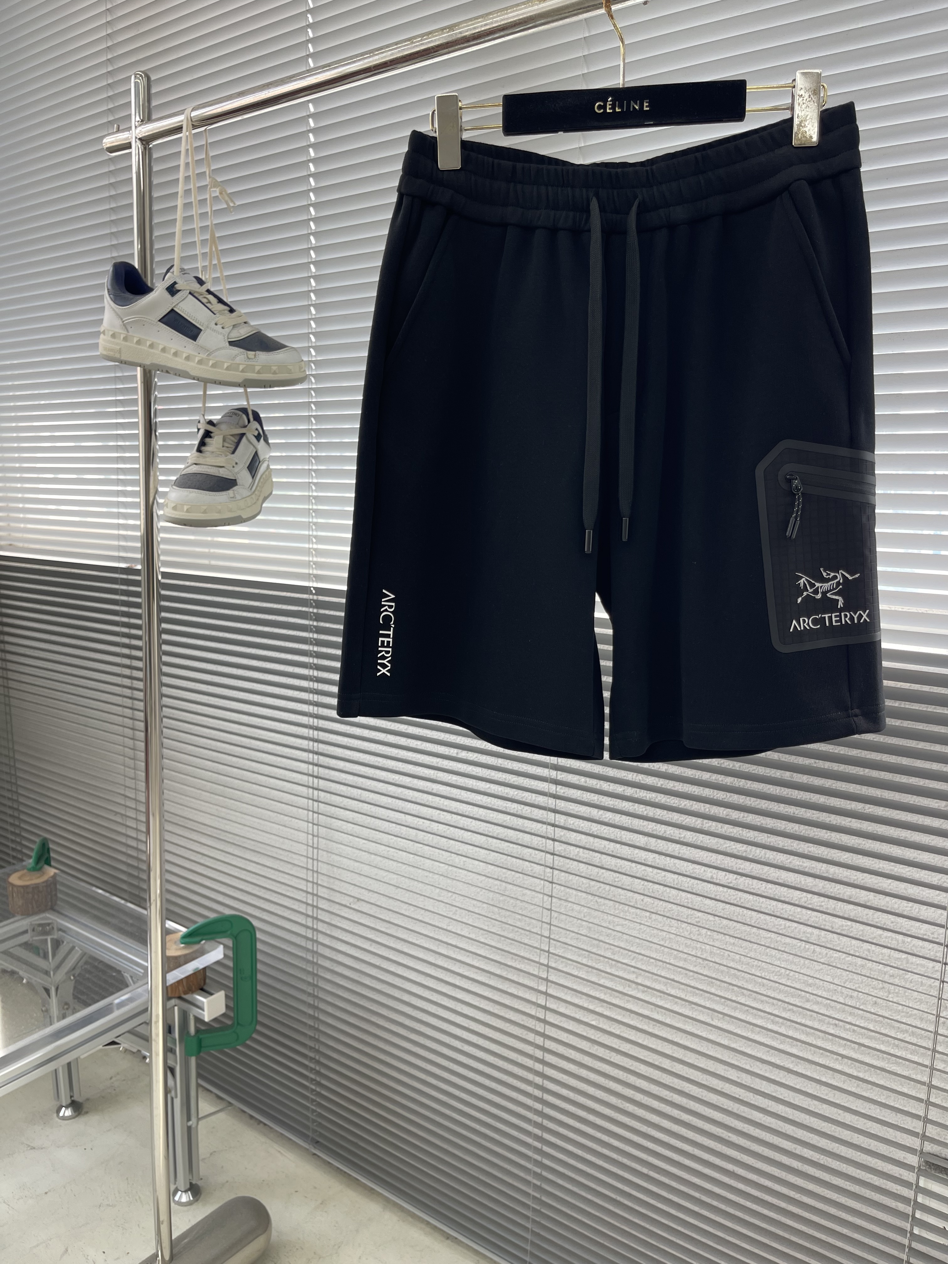 아크테릭스 ARC'TERYX 반바지