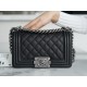 샤넬 Chanel Small Leboy Bag A67085 Black silver 20cm