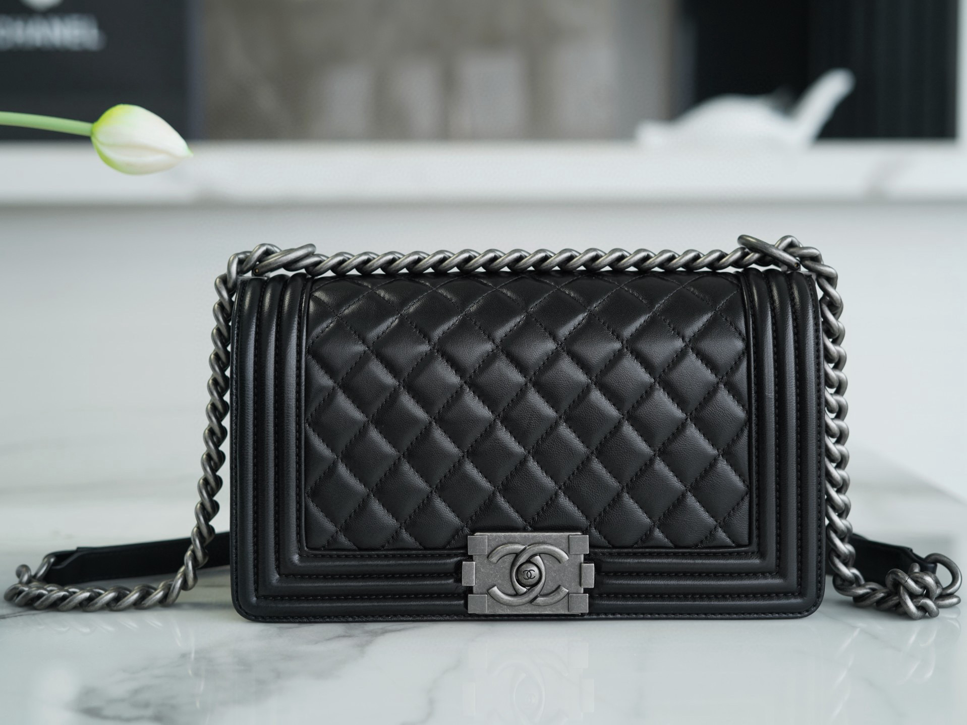샤넬 Chanel Medium Leboy Bag A67086 Black silver 25cm