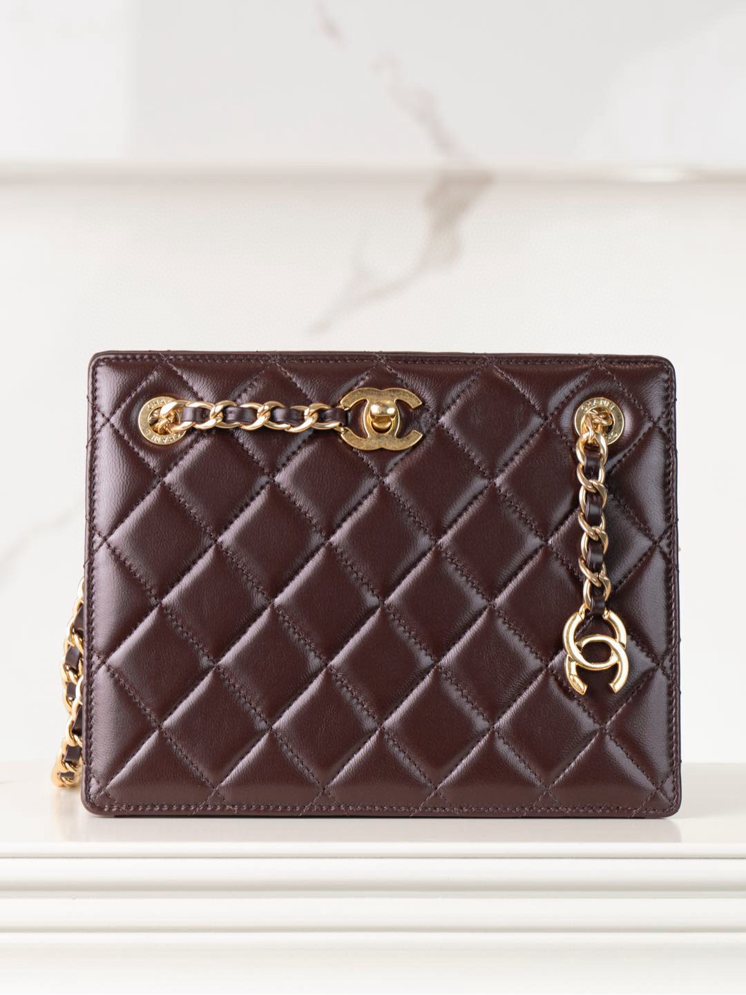 샤넬 Chanel 24k Clutch with Chain Reddish-brown 16cm
