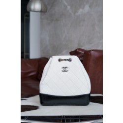 샤넬 Chanel Gabrielle Backpack Black and White 22.5cm