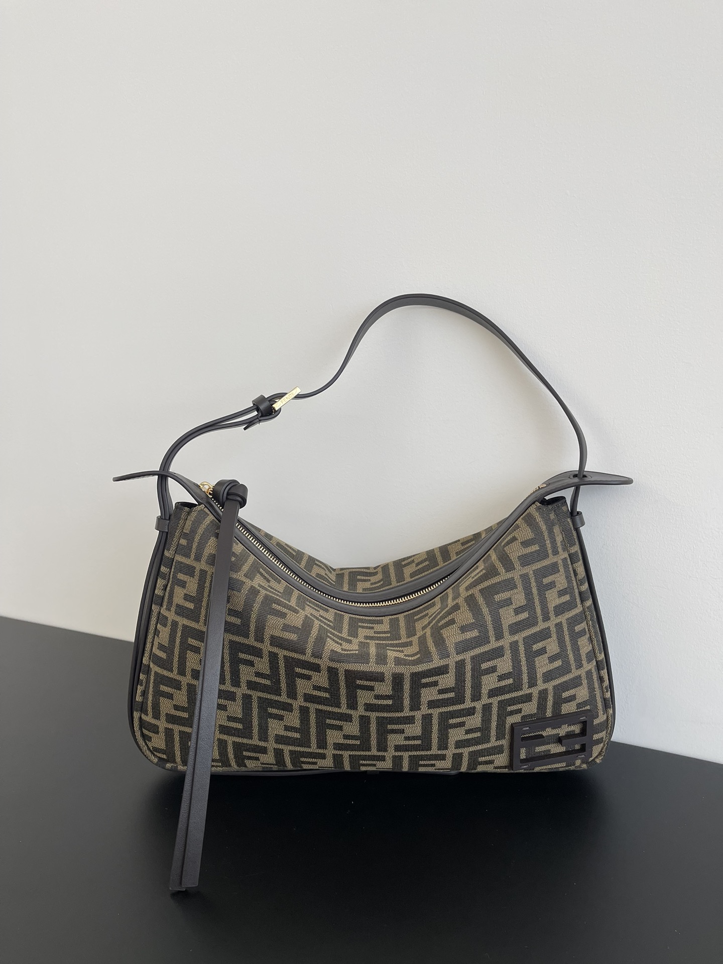 펜디 FENDI 8BR829 Simply Jacquard Fabric Bag Medium Brown 34.5cm