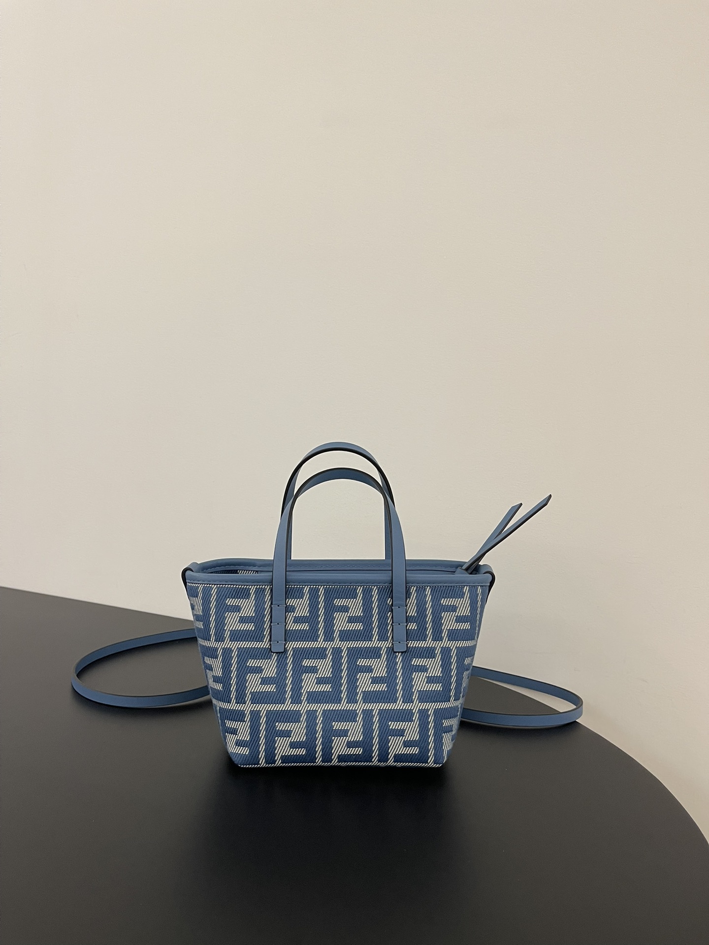 펜디 FENDI 8BS096 Roll Mini Fabric FF Jacquard Bag Blue 23CM