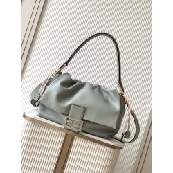 펜디 FENDI 8BR834 Mamma Baguette Large Nappa Leather Bag Matcha Green 31.5CM