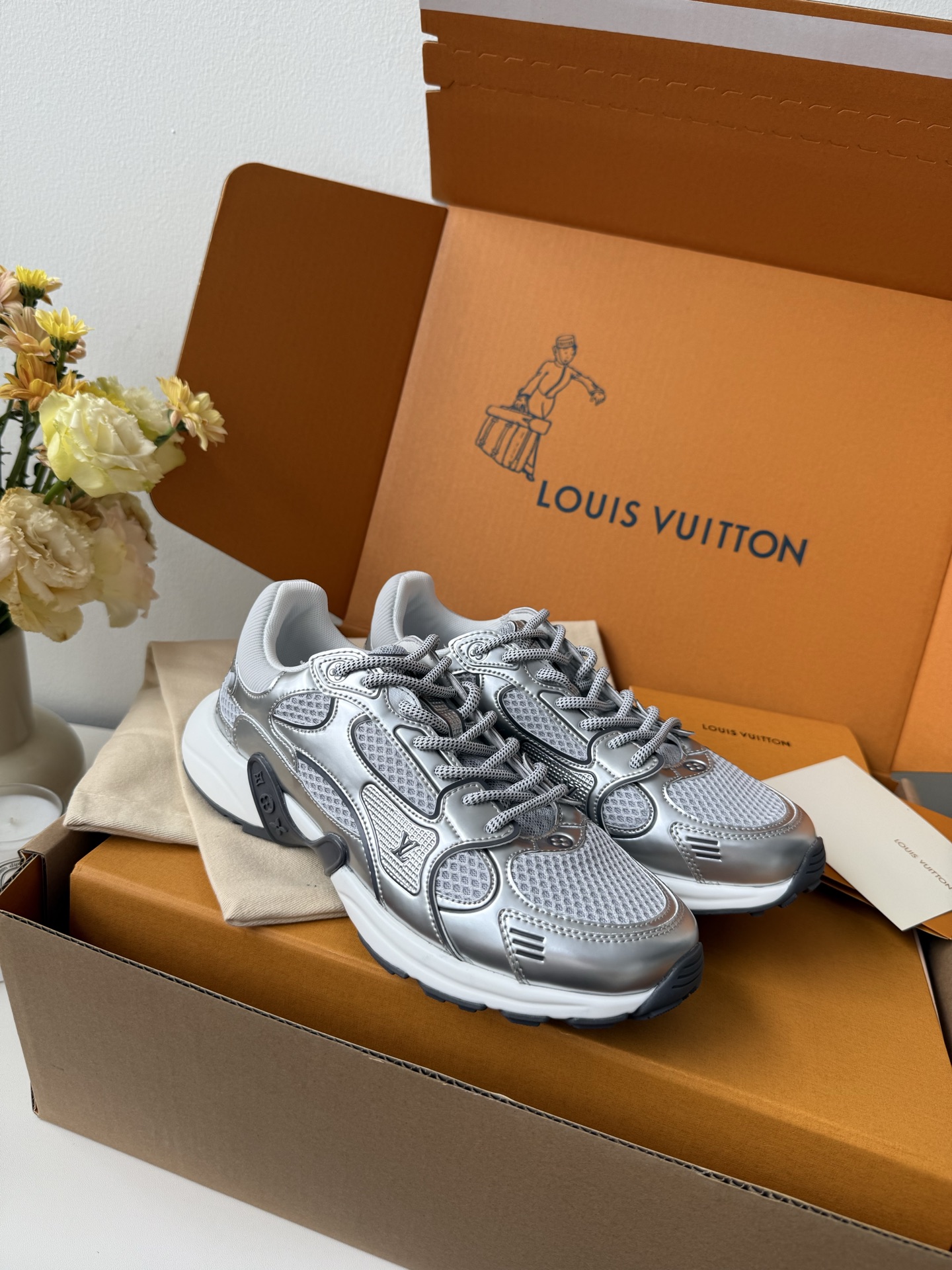 루이비통 Louis Vuitton 스니커즈