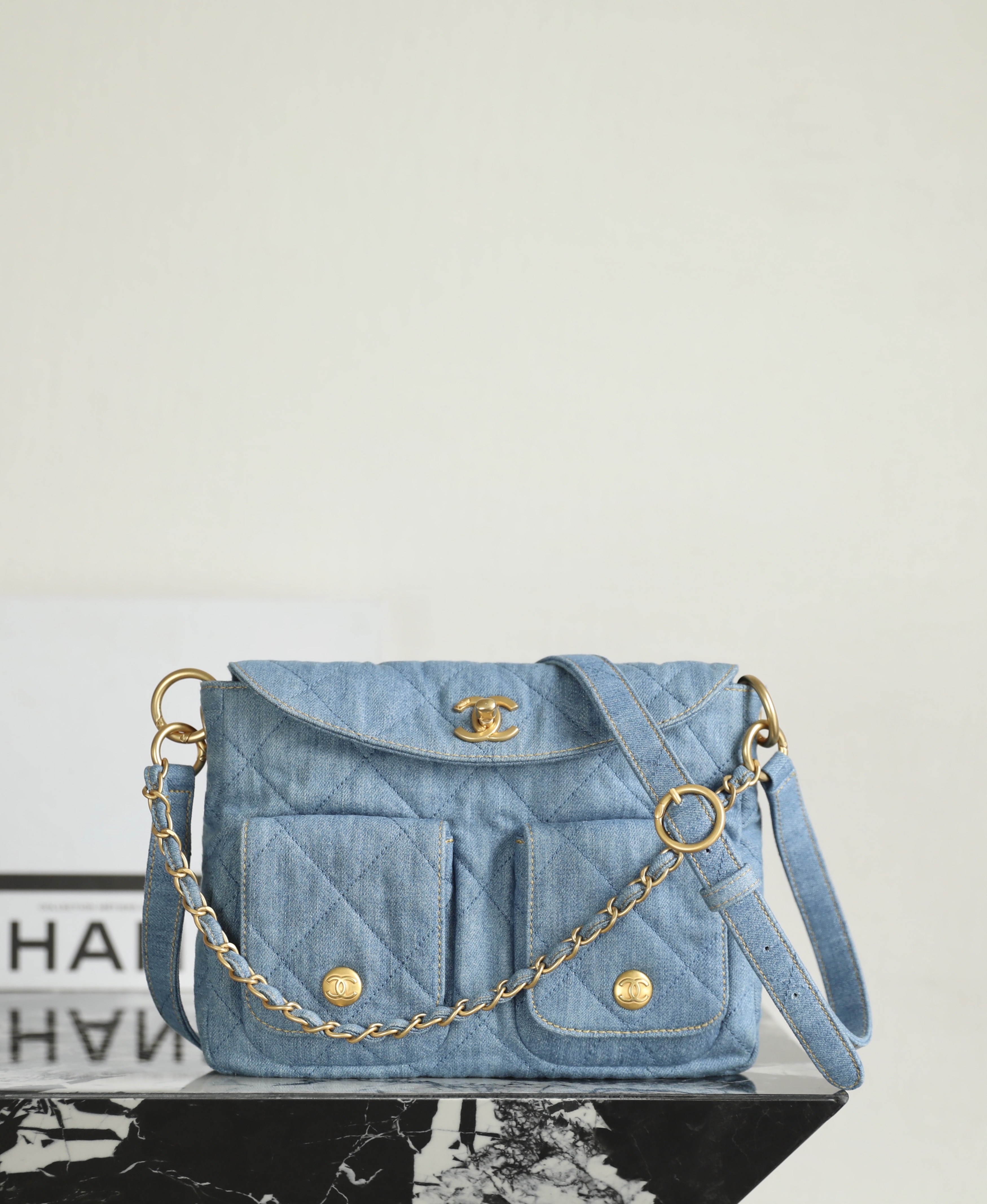 샤넬 Chanel 25p AS5384 Hobo Handbag C-821 Blue 24.5cm