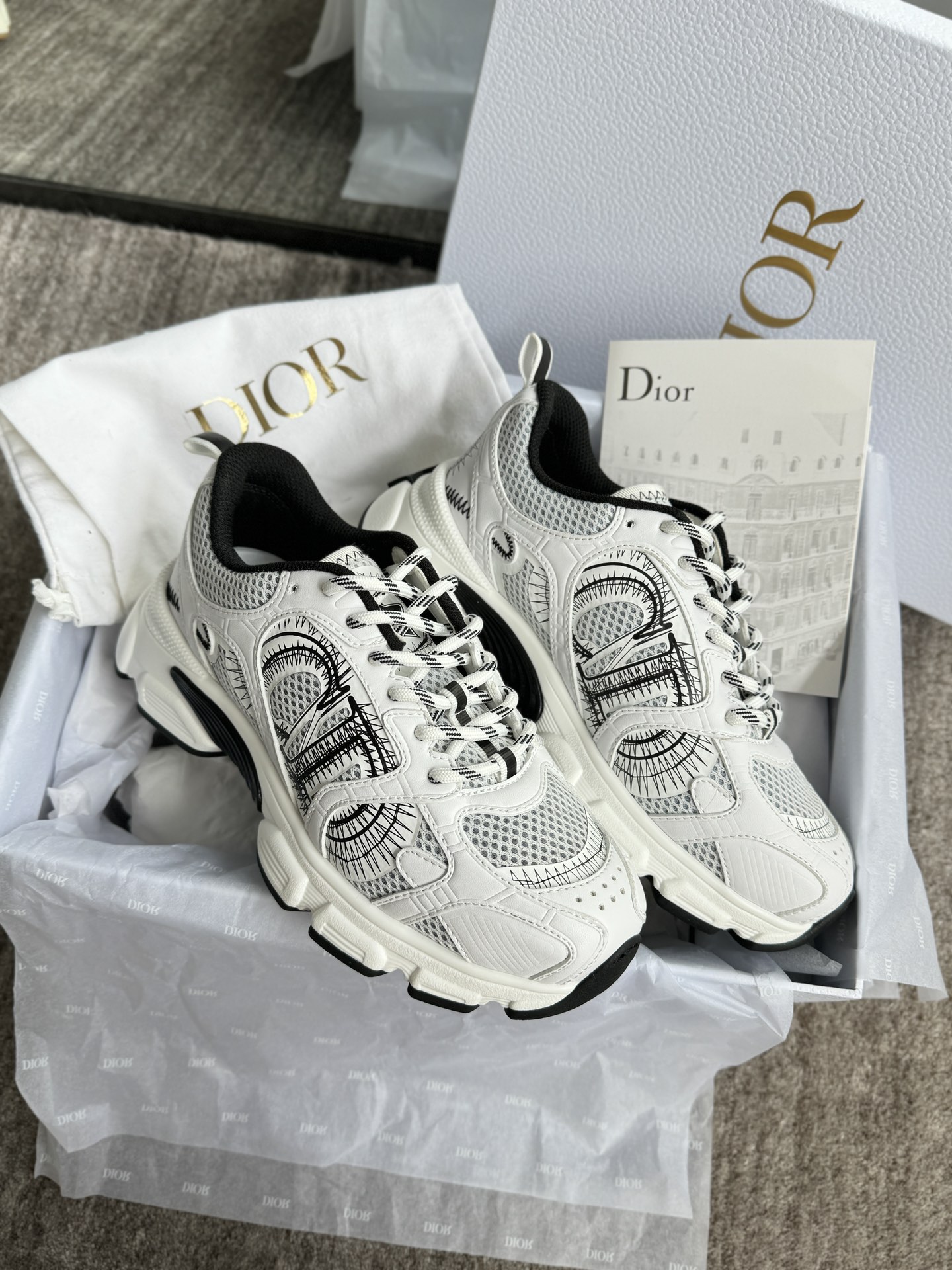 디올 Dior 스니커즈