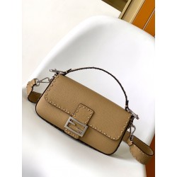 펜디 FENDI 8BR600 Baguette Oversize Topstitching Selleria Bag 27CM