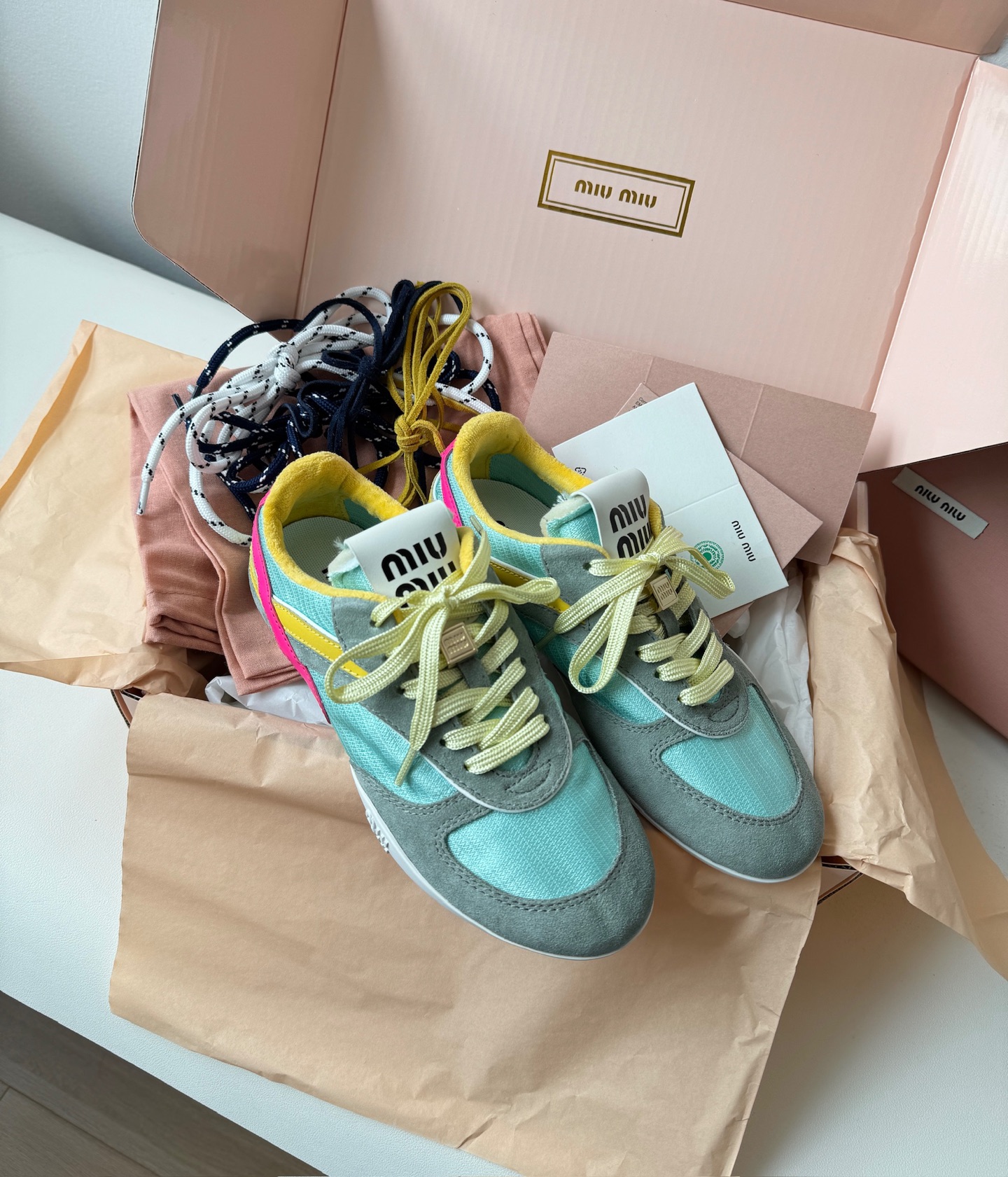 미우 미우 Miu Miu 플랫