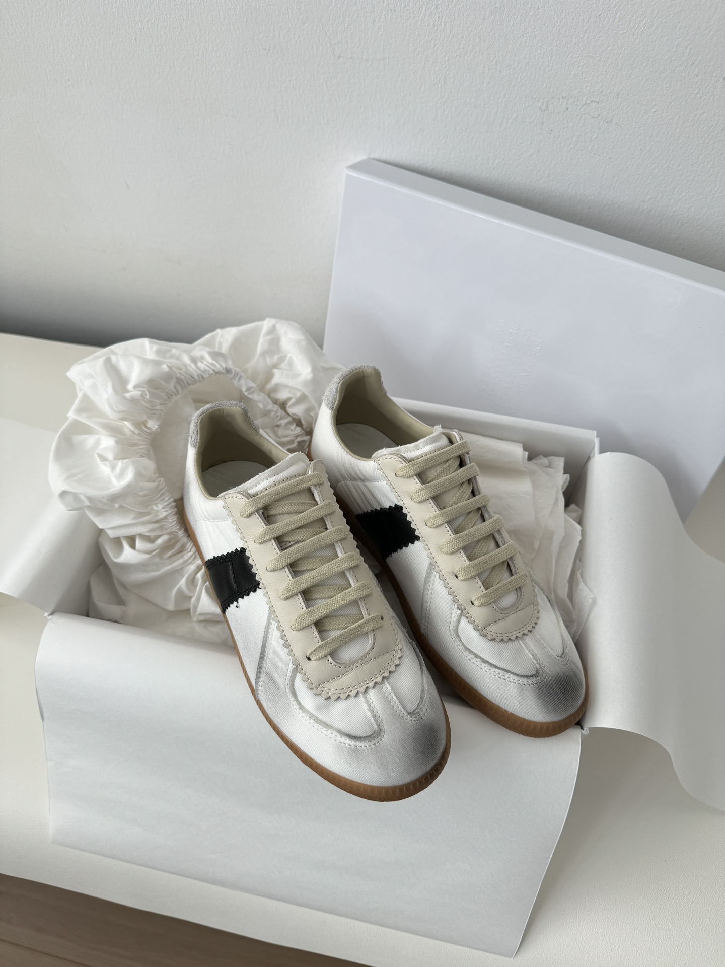 발렌시아가 Maison Margiela 플랫