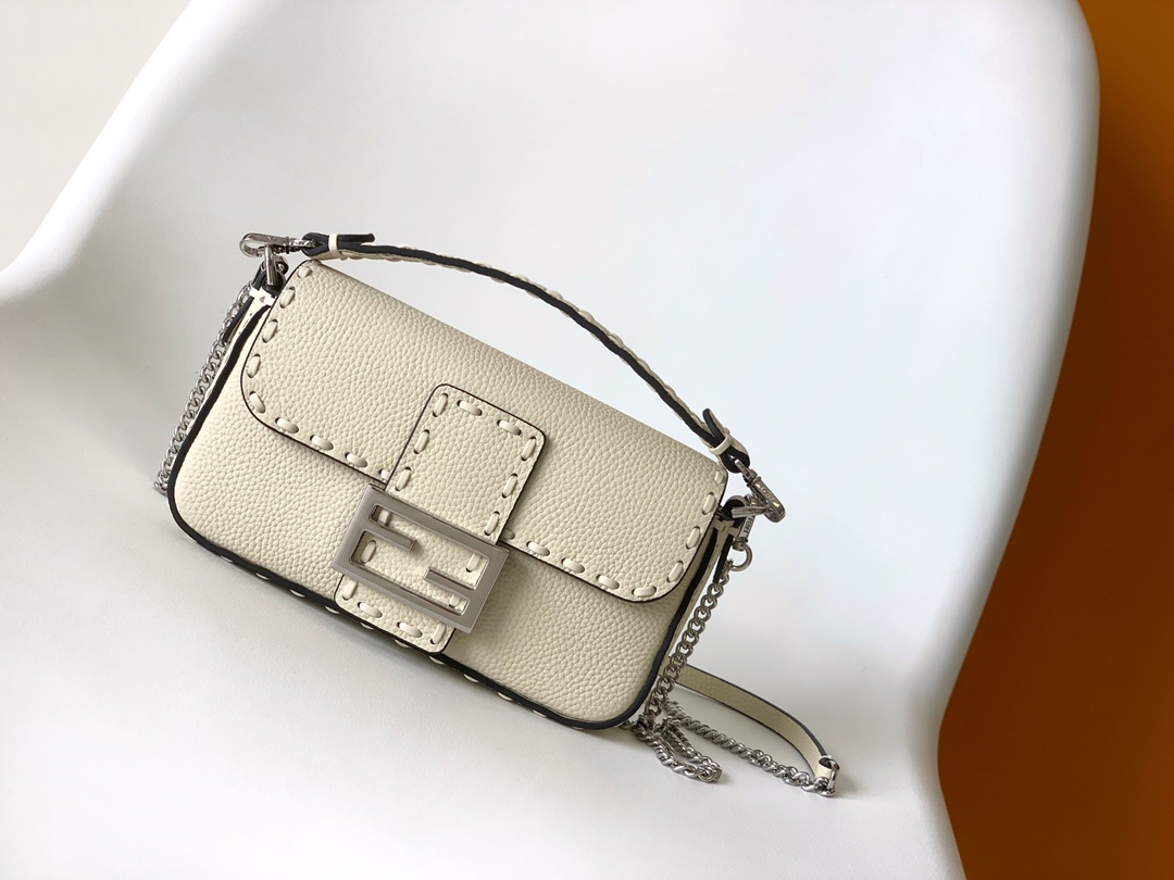 펜디 FENDI 8BS017 Baguette Mini Topstitching Selleria Bag 20CM