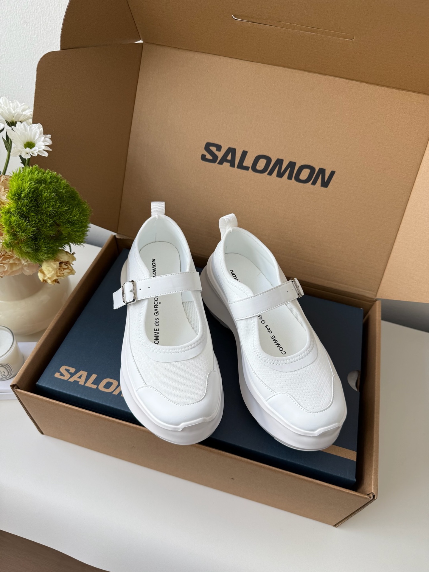 살로몬 Salomon 스니커즈