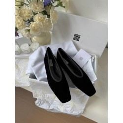 토템 Toteme 발레리나