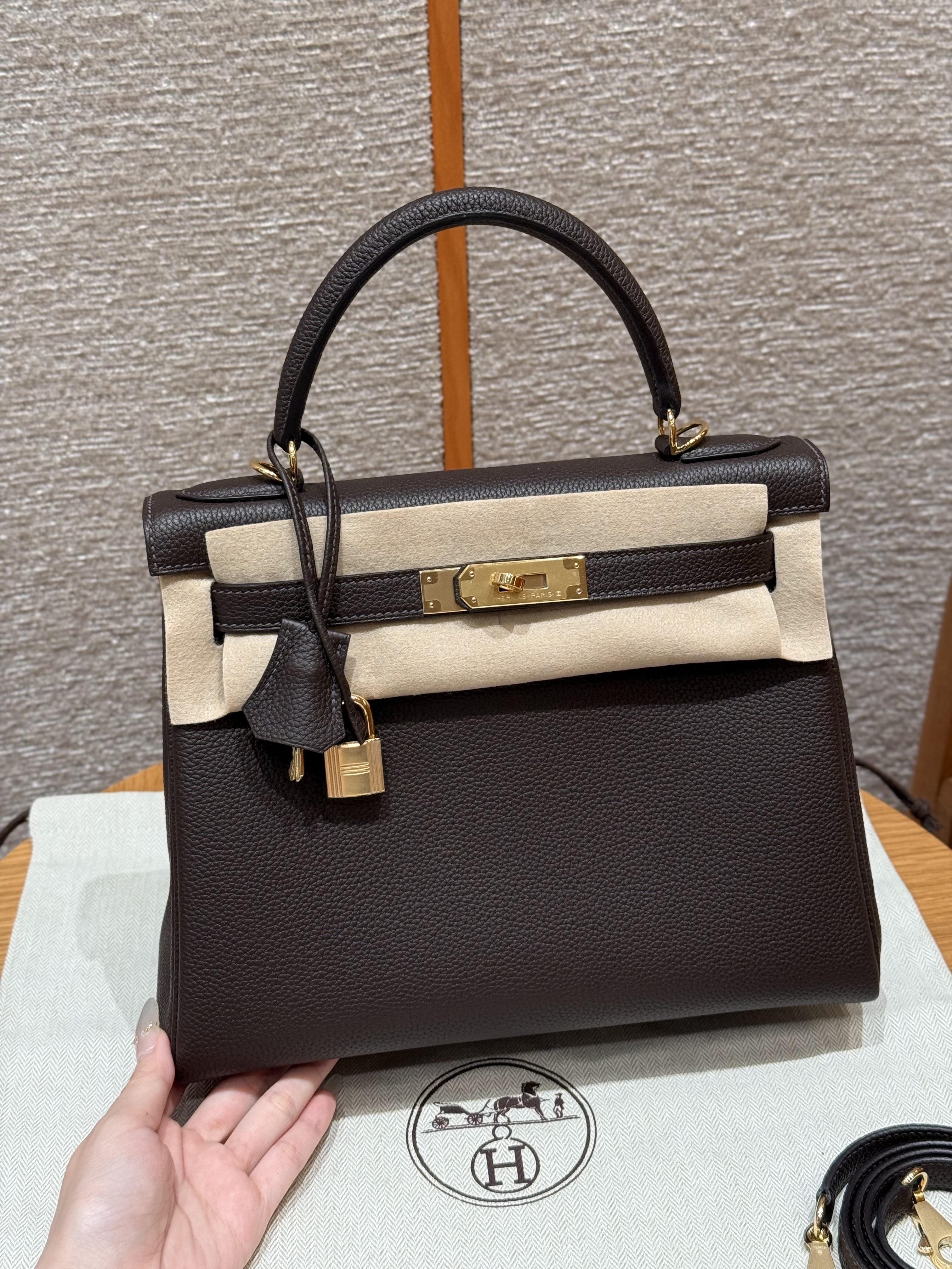 에르메스 Hermes Kelly 25cm Togo 46 Ebene/gold
