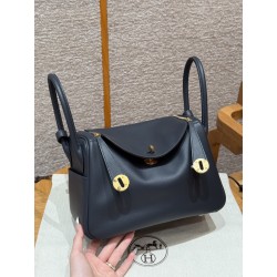 에르메스 Hermes Lindy 26cm Swift 2Z Blue Nuit and 93 Orange/gold