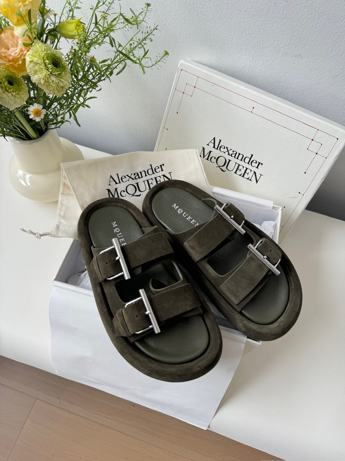 알렉산더 맥퀸 Alexander McQueen 슬리퍼