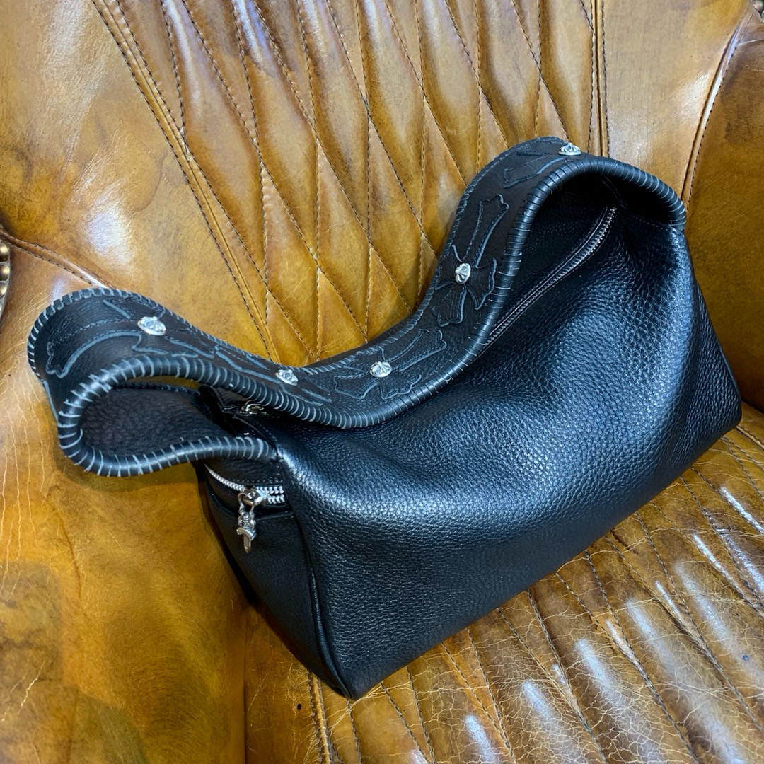 크롬하츠 Chrome Hearts CHB038 숄더백 Black 30cm