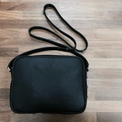 크롬하츠 Chrome Hearts CHB021 크로스 백 Black 22cm