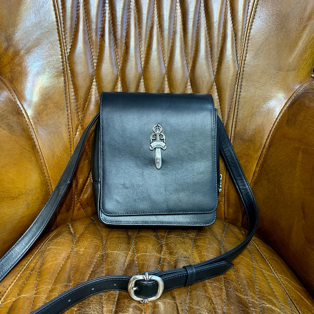 크롬하츠 Chrome Hearts CHB040 크로스 백 Black 18cm