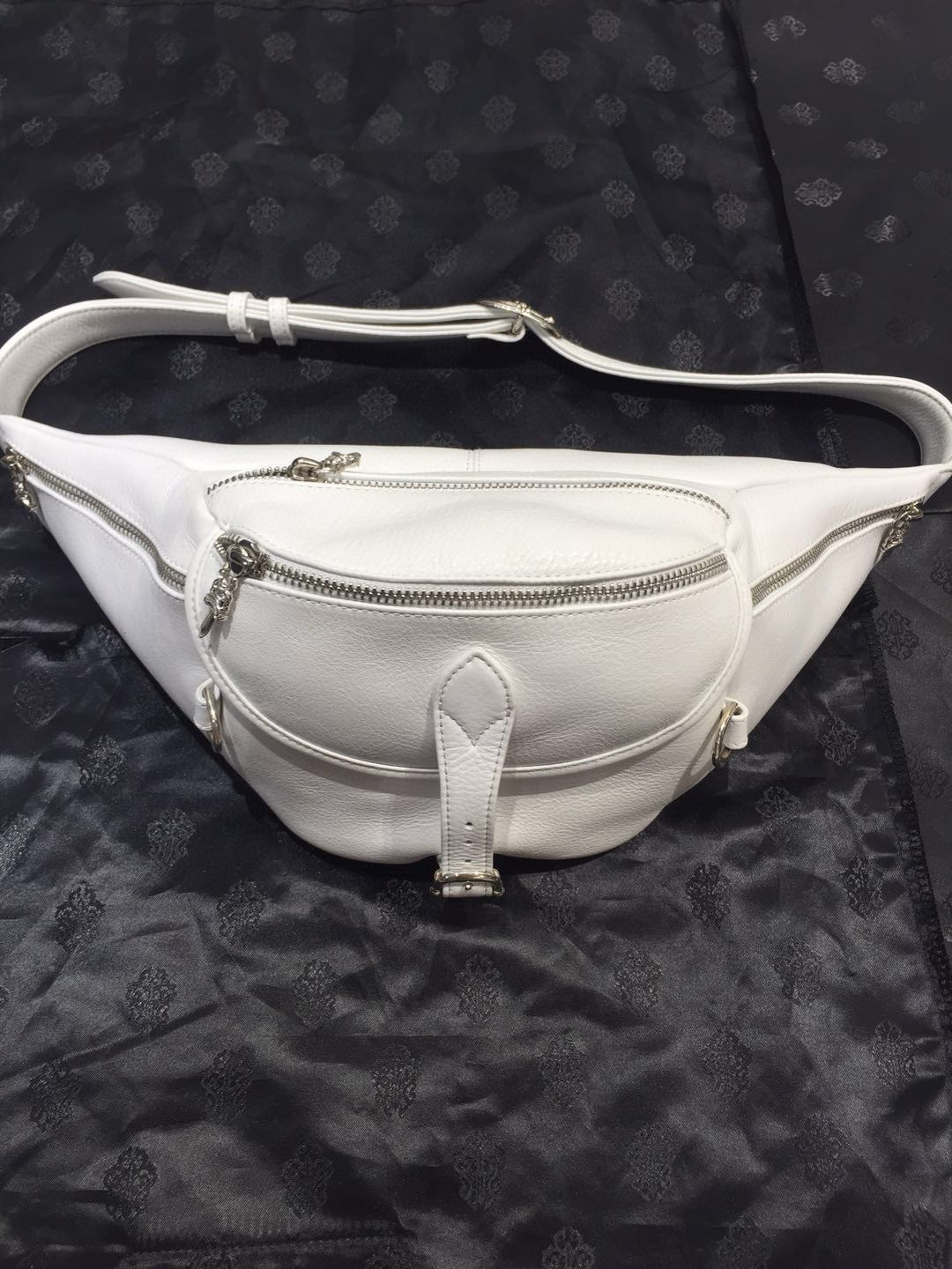 크롬하츠 Chrome Hearts CHB001 벨트 백 White 16cm