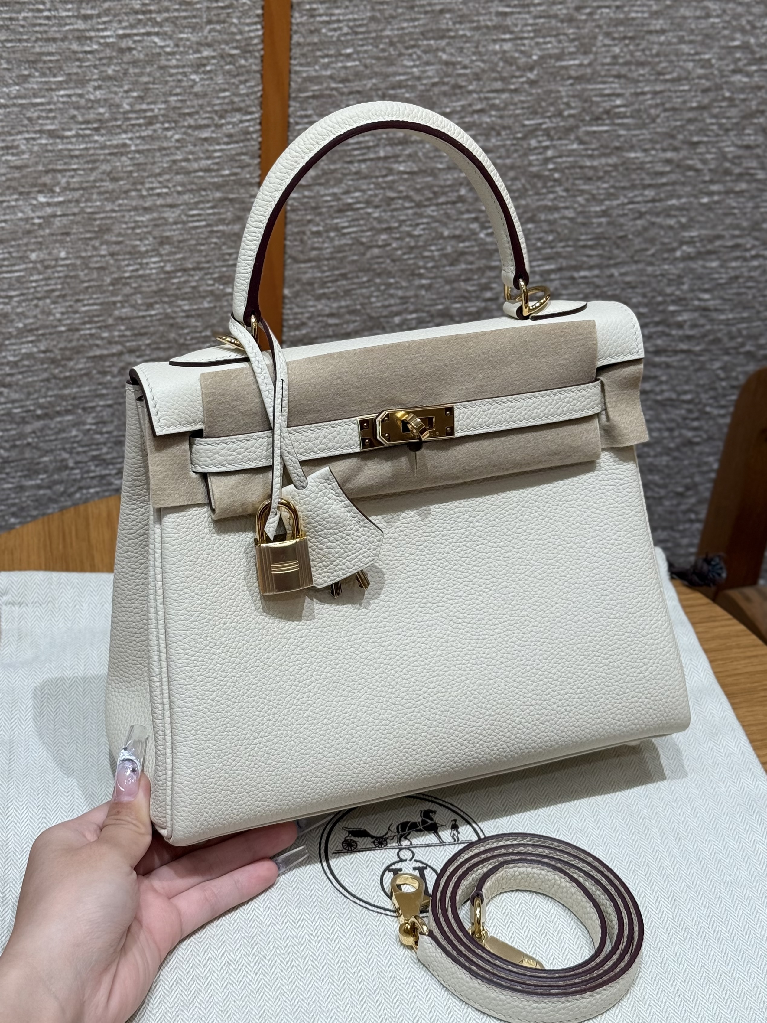 에르메스 Hermes Kelly 25cm Togo i2 Nata/gold