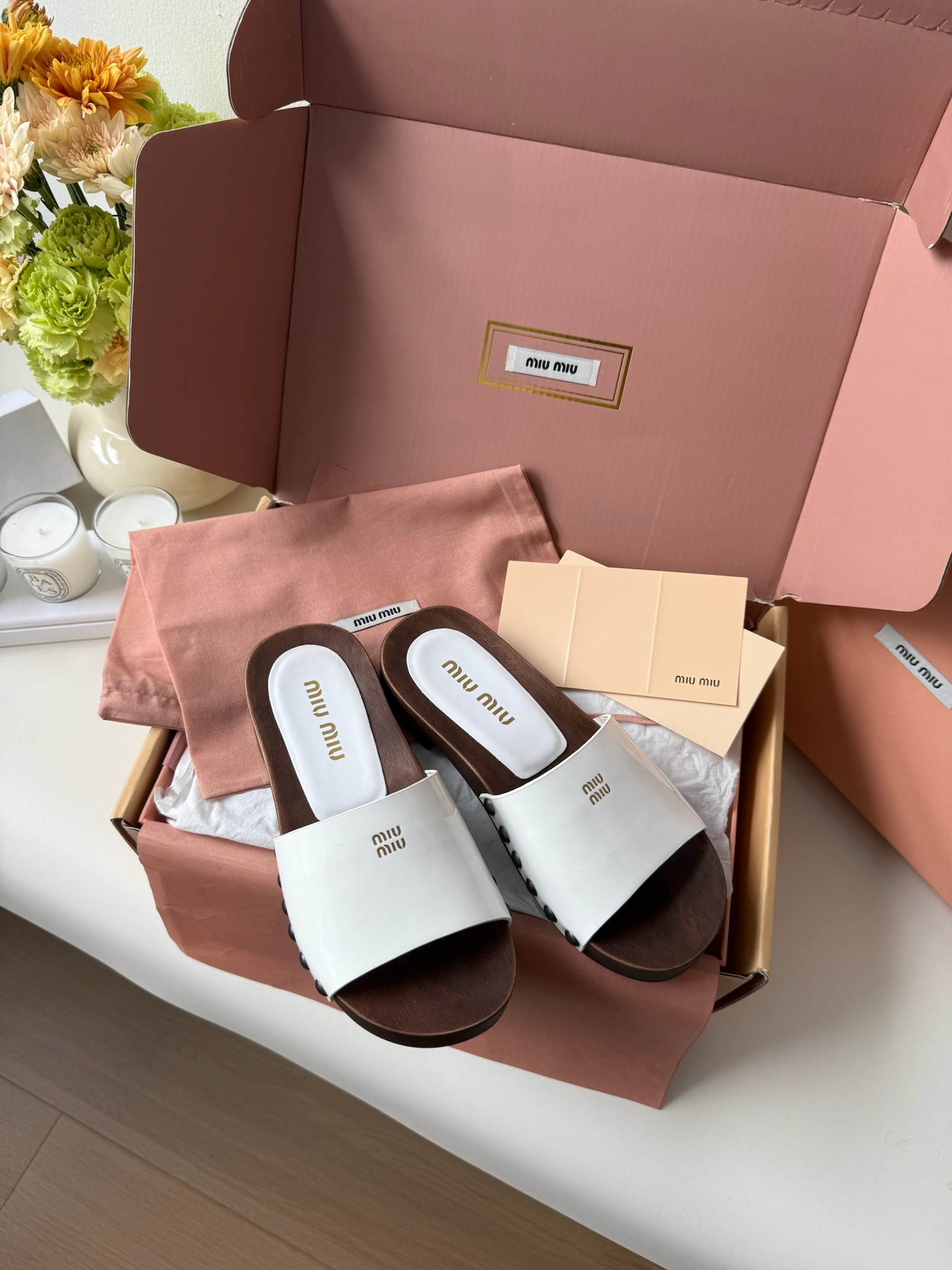 미우 미우 Miu Miu 슬리퍼