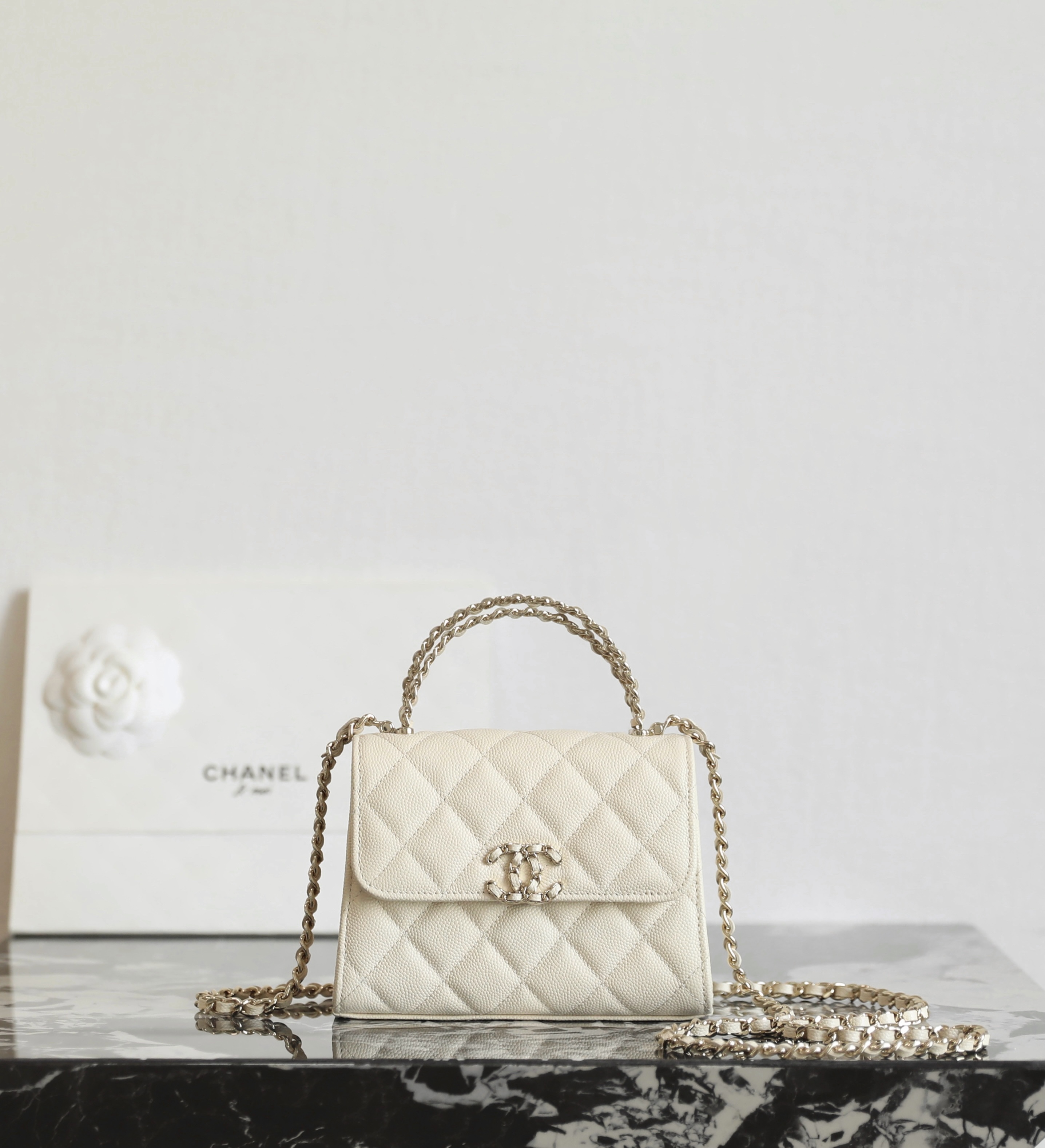 샤넬 Chanel 25s AP3237 Flap Phone Holder with Chain C-011 Beige 11.5cm