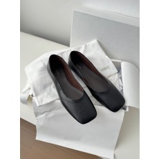 더 로우 The Row 플랫