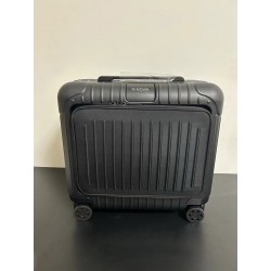 Rimowa Essential Sleeve Compact 캐리어 폴리카보네이트 16”