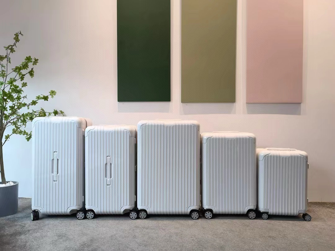 Rimowa Essential 캐리어 폴리카보네이트 White