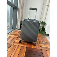 Rimowa Essential 캐리어 알루미늄 grey