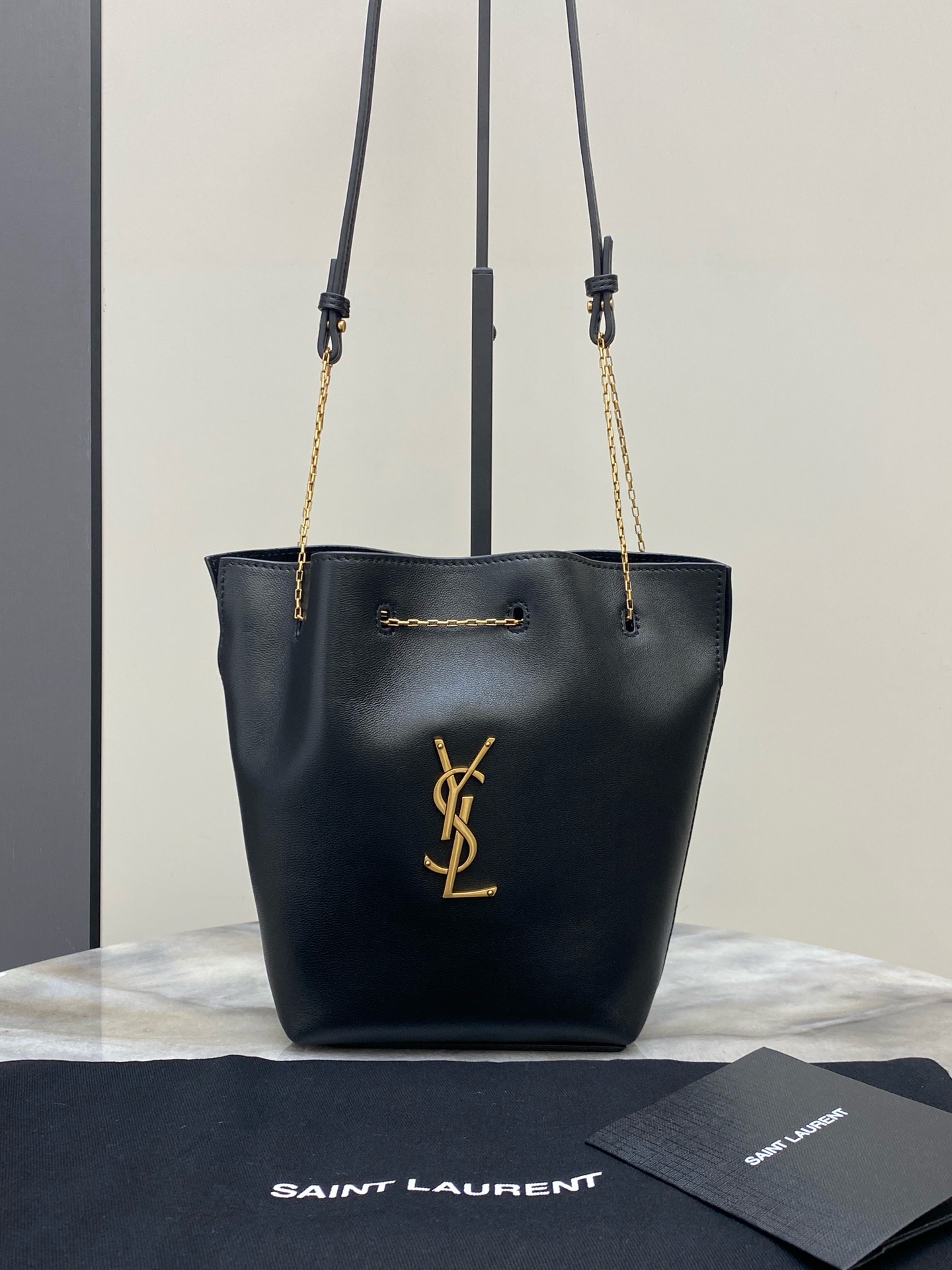 생로랑 Saint laurent/YSL 801070 Pochon In Lambskin Black 20CM