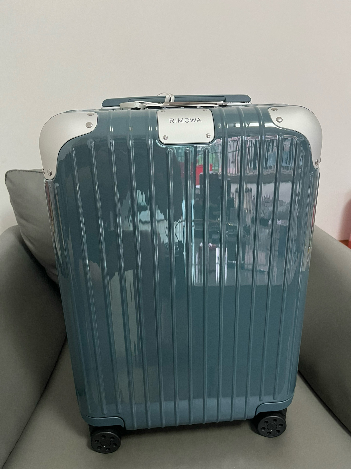 Rimowa Hybrid Limbo 캐리어 알루미늄 21“ blue