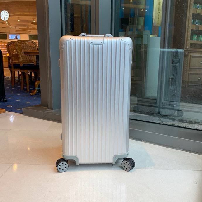 Rimowa Original Trunk 925 캐리어 알루미늄 silver 33