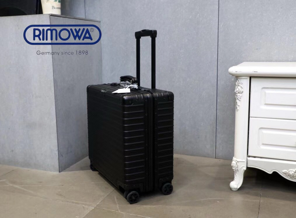 Rimowa 캐리어 알루미늄 19