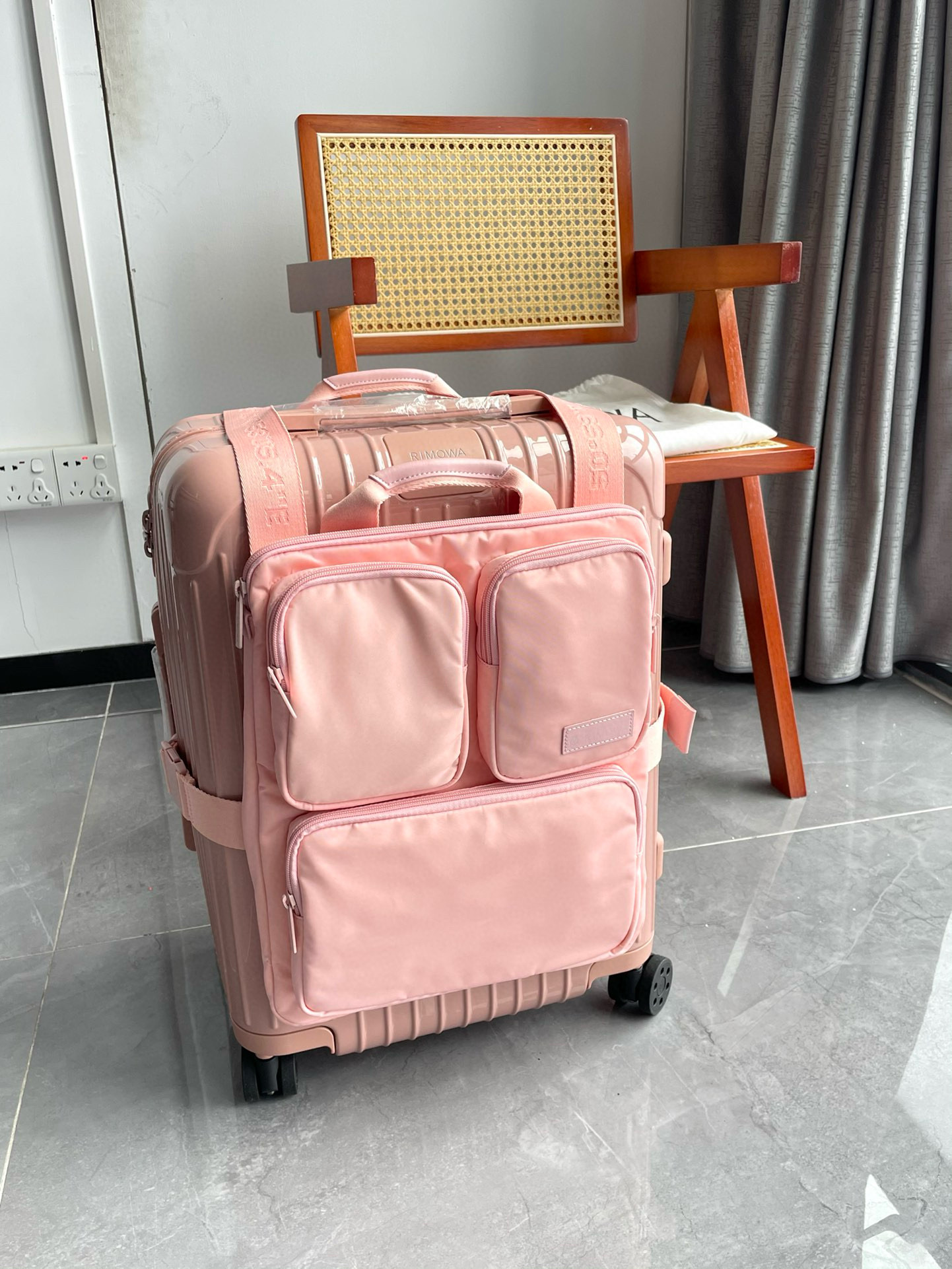 Rimowa Luggage hanging bag Pink