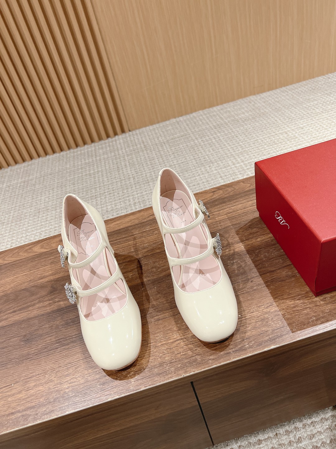 로저비비에 Roger Vivier 메리 제인